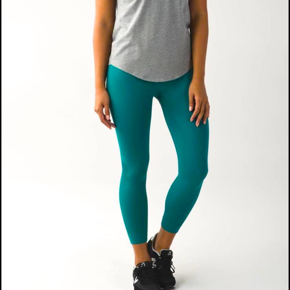Lululemon NWT Zone In Crop Leggings